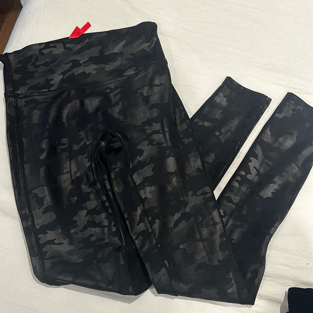Camo SPANX leggings